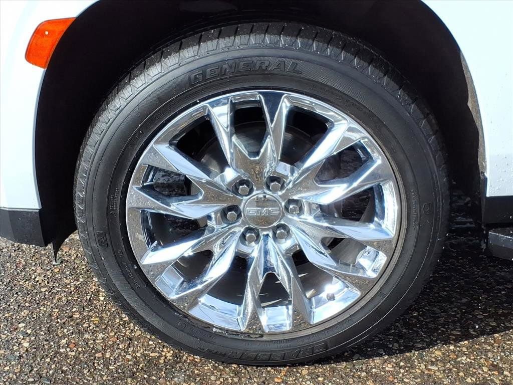 Used 2022 GMC Yukon SLE w/ Gmc Pro Safety Plus Package image 9