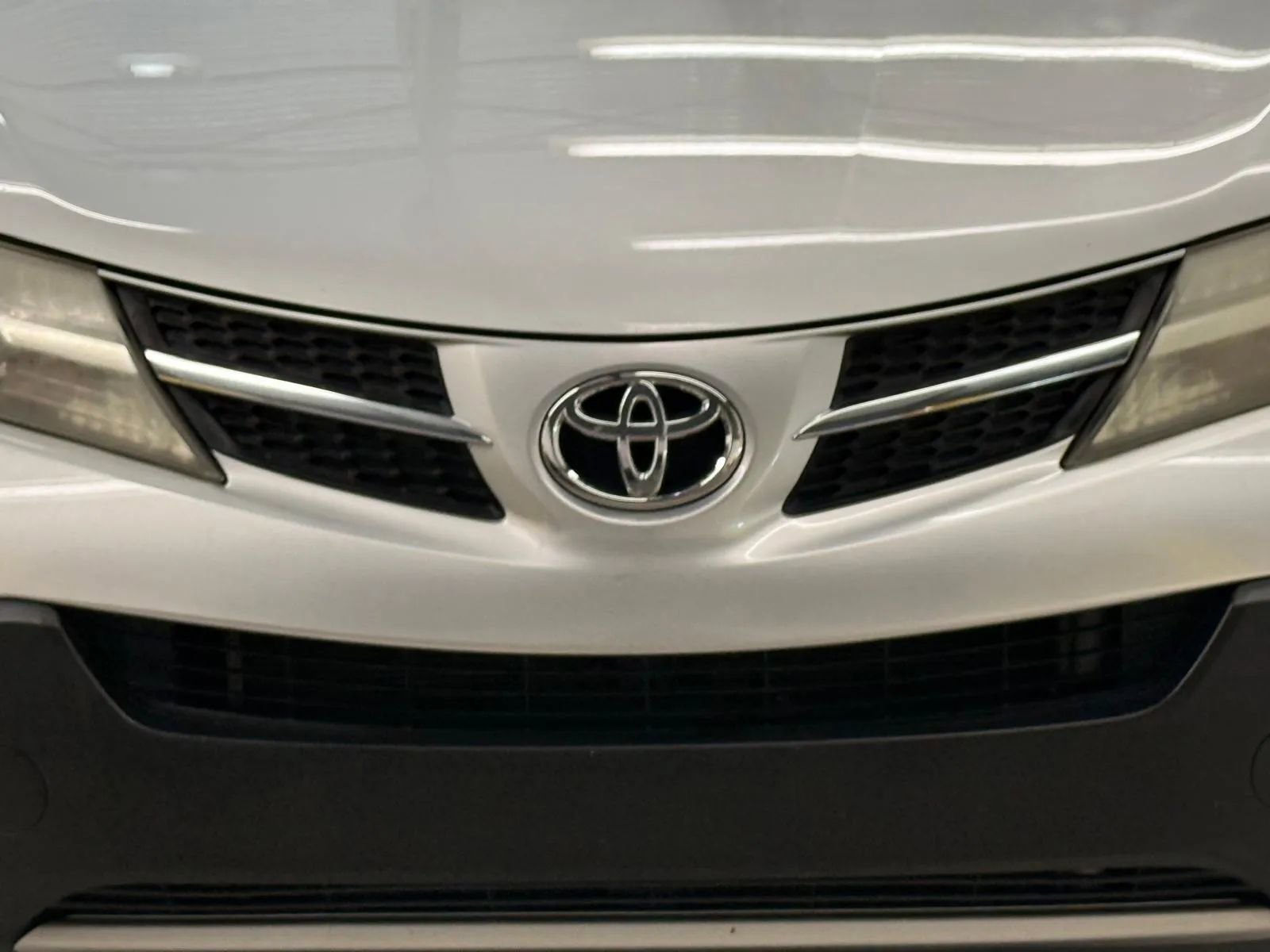 Used 2015 Toyota RAV4 Limited image 5