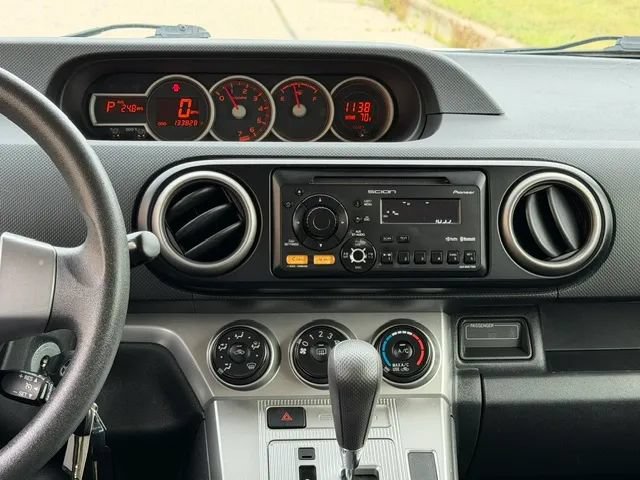 Used 2012 Scion xB FWD image 15