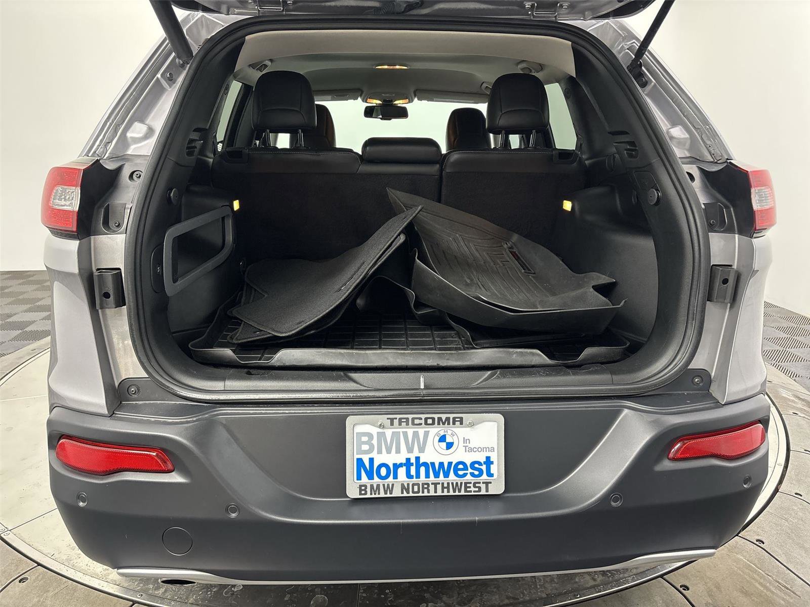 Used 2018 Jeep Cherokee Limited image 21