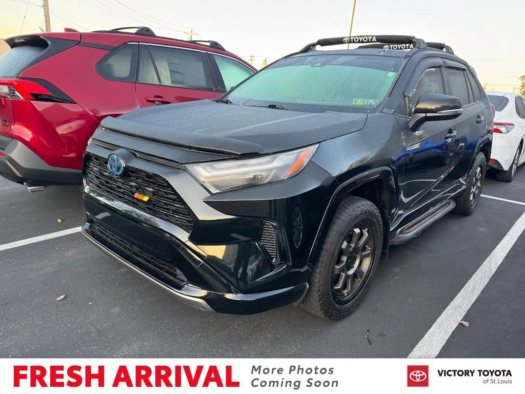 Used 2022 Toyota RAV4 SE w/ Convenience Package