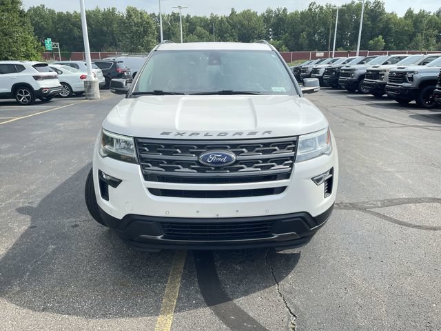Used 2018 Ford Explorer XLT w/ Equipment Group 202A AWD/4WD image 31