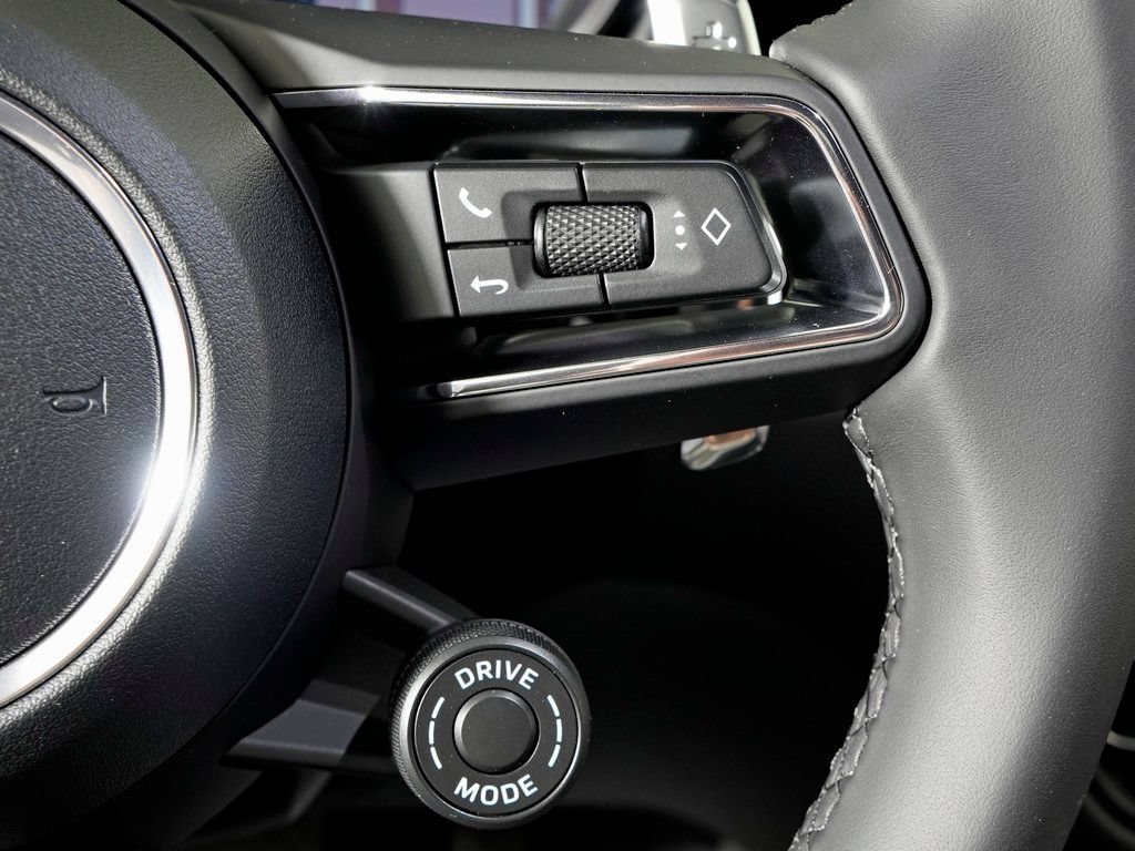 Certified 2026 Porsche Macan S AWD/4WD image 24