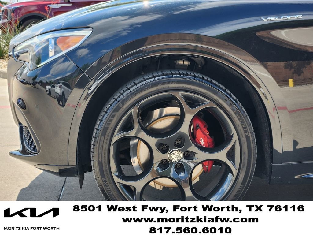 Used 2022 Alfa Romeo Stelvio Veloce AWD/4WD image 8