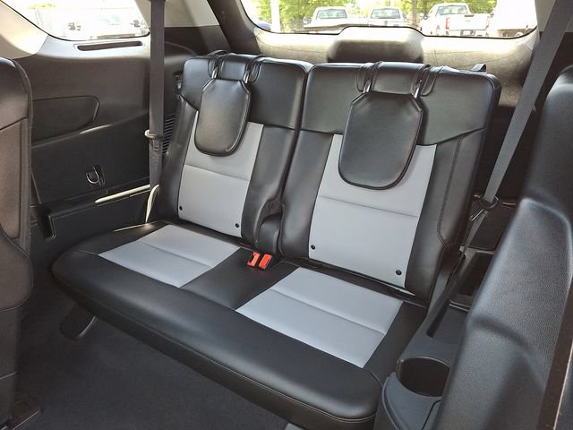 Certified 2022 Ford Explorer XLT w/ Equipment Group 202A AWD/4WD image 8