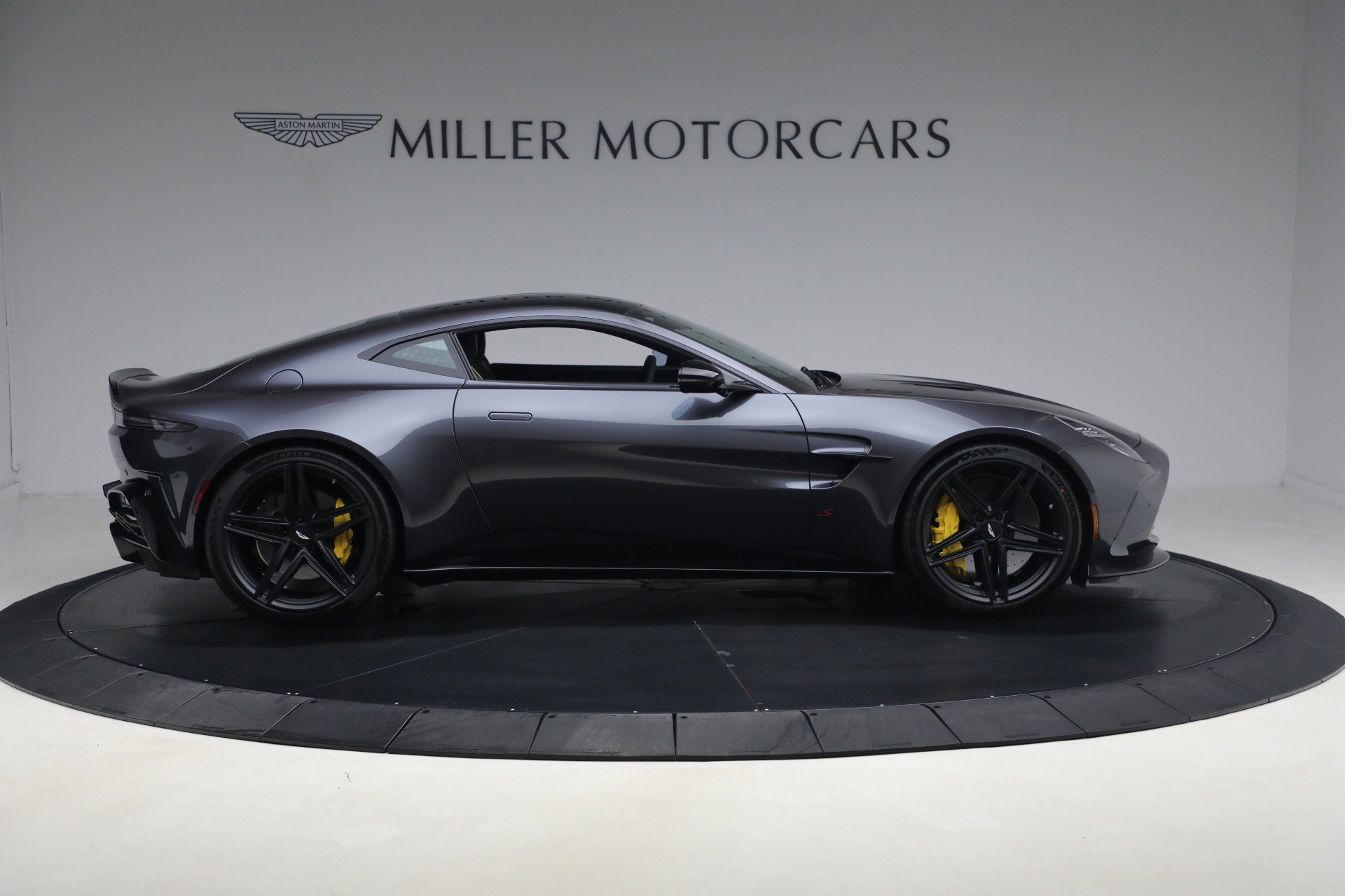 New 2026 Aston Martin V8 Vantage S image 9
