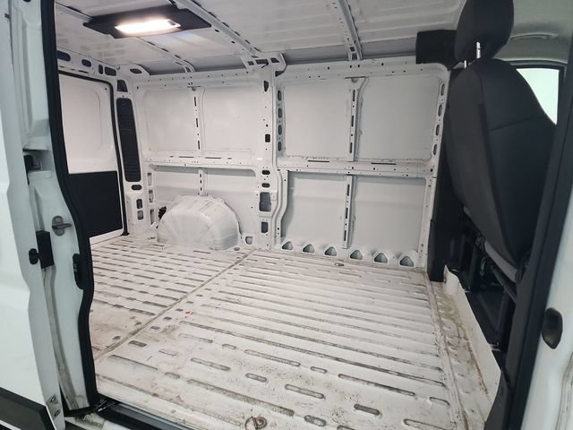 Used 2025 RAM ProMaster 2500 w/ Convenience Group FWD image 35