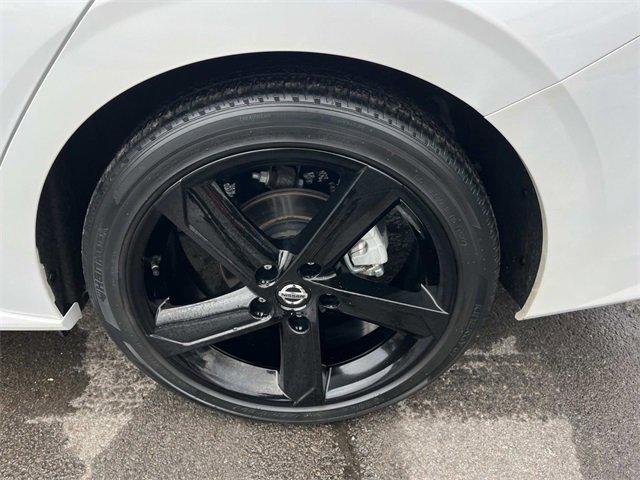 Used 2023 Nissan Sentra SR w/ Midnight Edition Package image 11