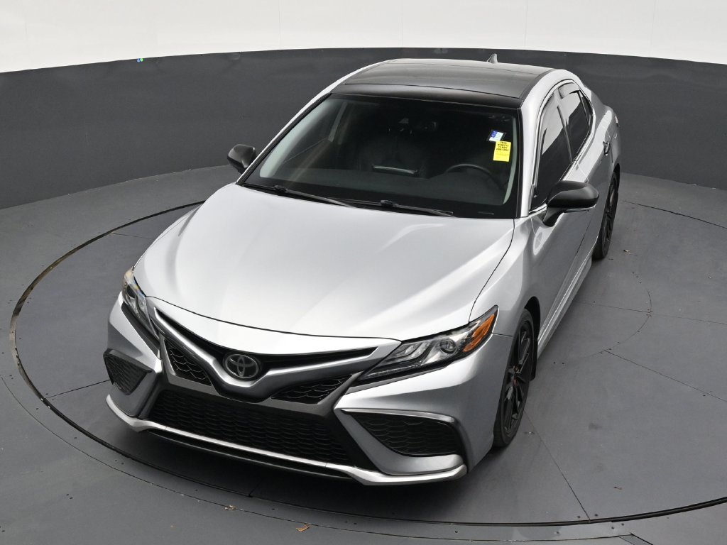 Used 2022 Toyota Camry XSE FWD image 19