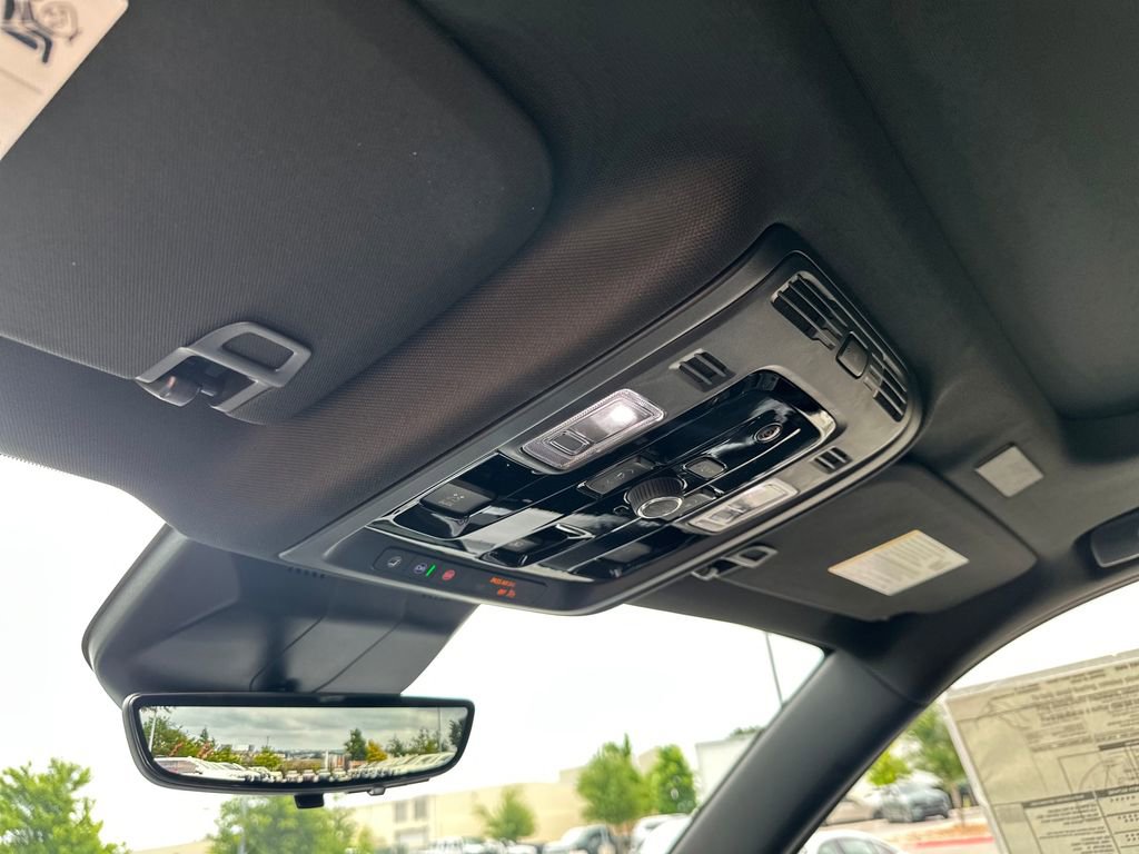 New 2026 Cadillac Escalade ESV Luxury w/ LPO, Floor Liner Package AWD/4WD image 43