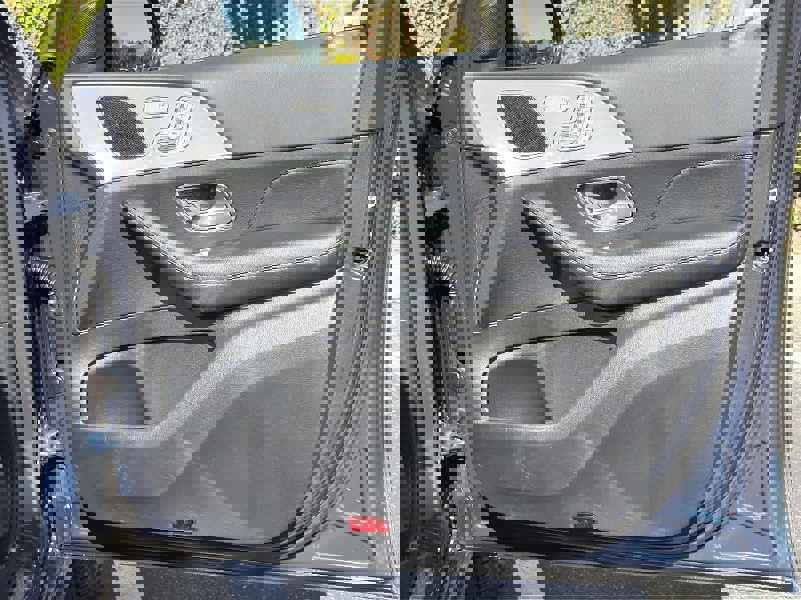 Used 2024 Mercedes-Benz GLE 450e 4MATIC image 34