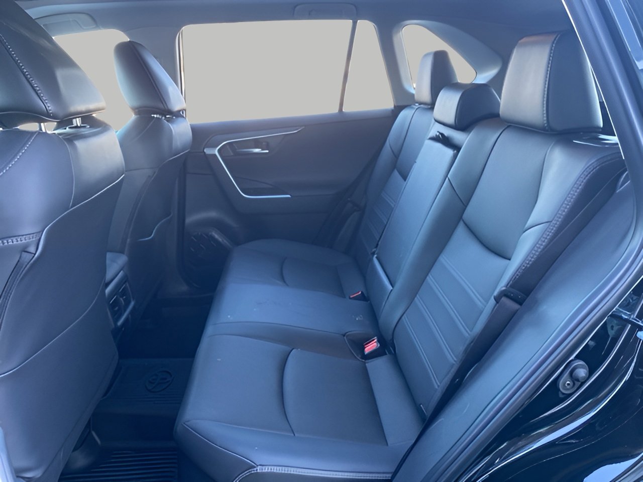 Used 2024 Toyota RAV4 Limited image 10