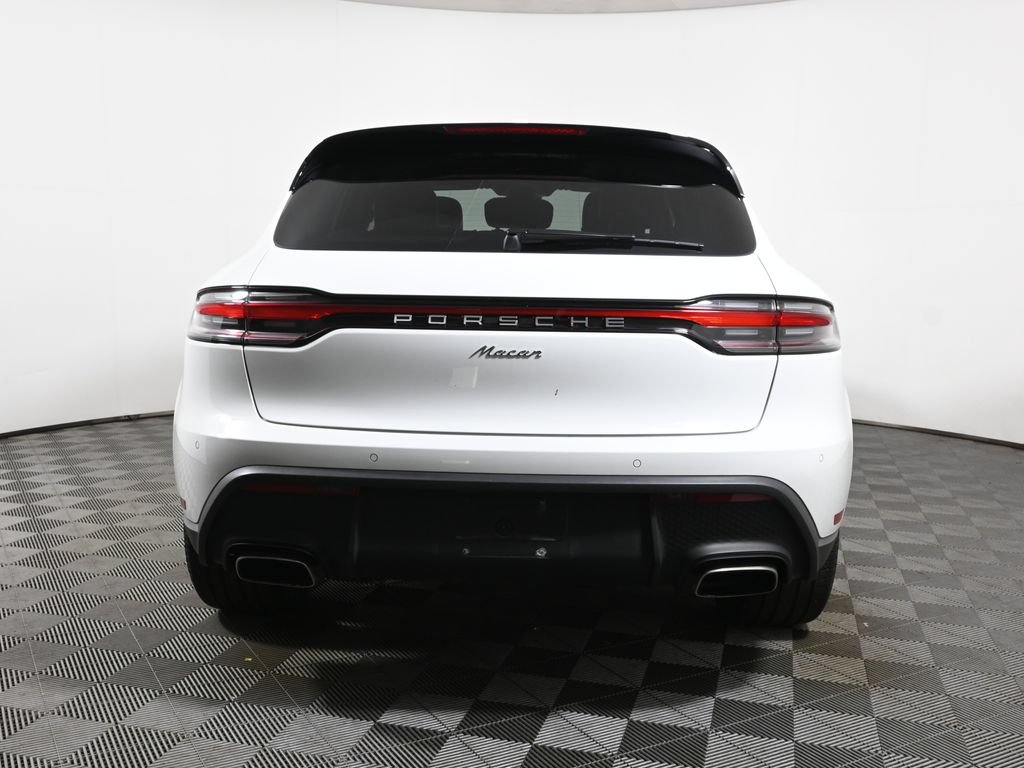 Used 2024 Porsche Macan AWD/4WD image 10