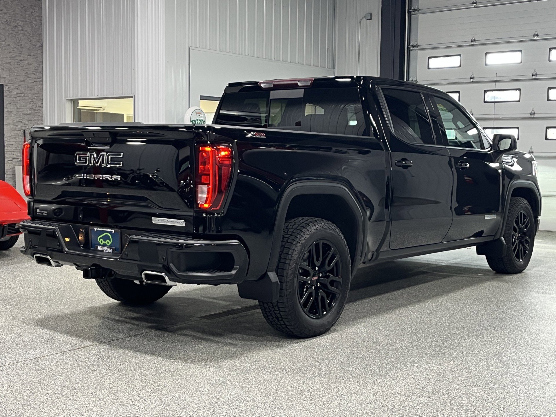 Certified 2021 GMC Sierra 1500 Elevation w/ Preferred Package AWD/4WD image 5