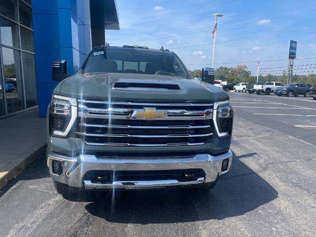 New 2026 Chevrolet Silverado 3500 LTZ image 2