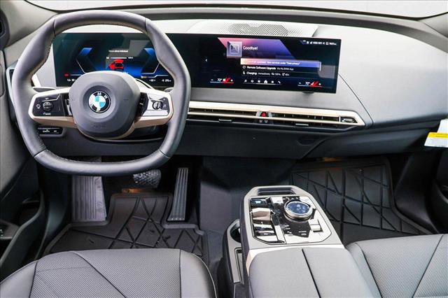 Used 2026 BMW iX xDrive45 w/ Premium Package image 21