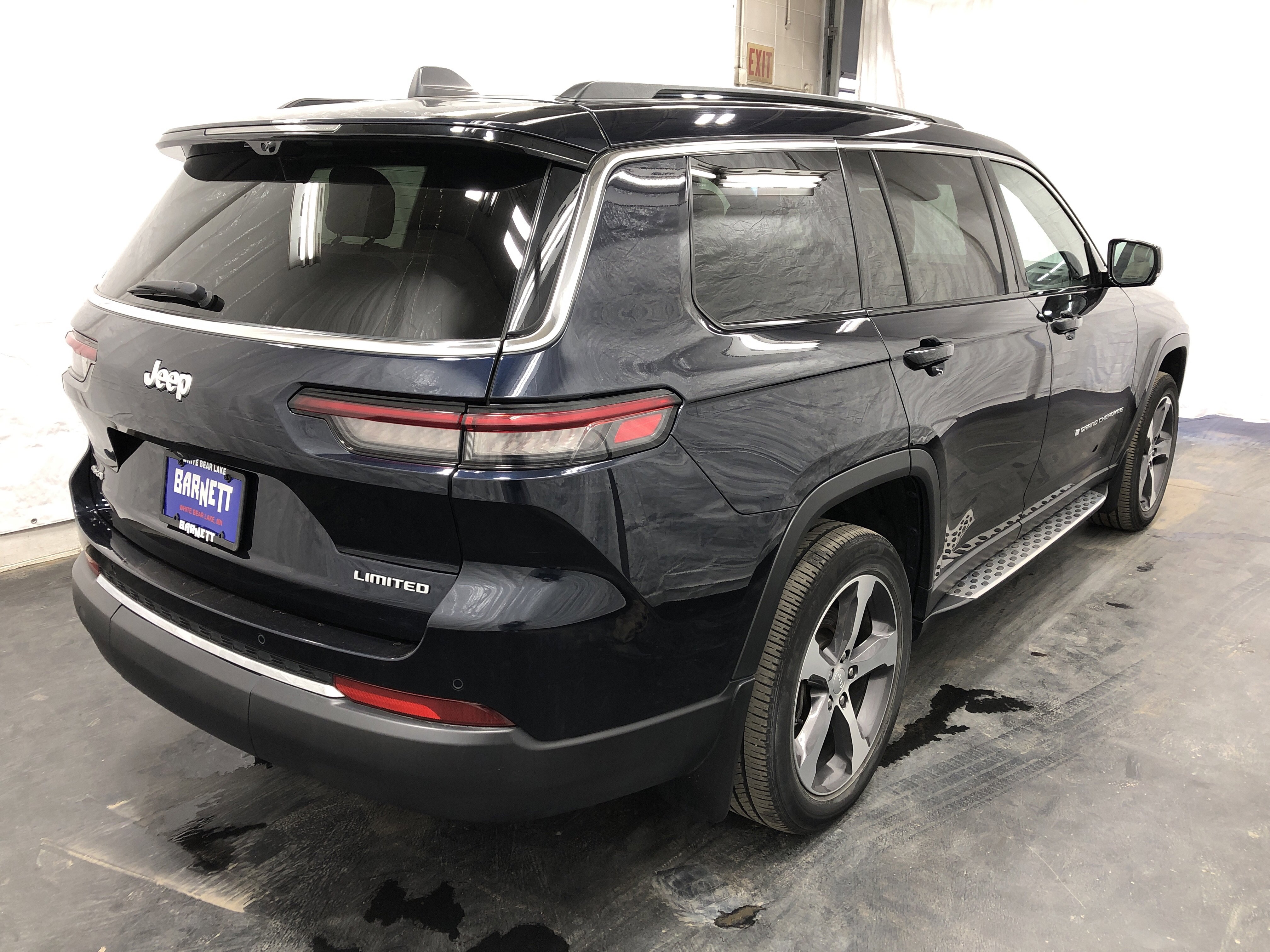 Certified 2024 Jeep Grand Cherokee L Limited w/ Luxury Tech Group II AWD/4WD image 5