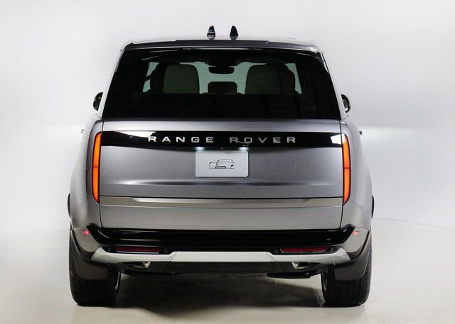 New 2026 Land Rover Range Rover Long Wheelbase SE image 7