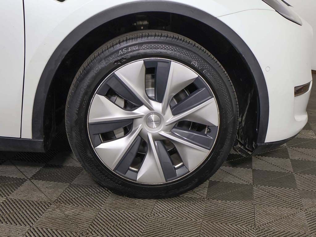 Used 2020 Tesla Model Y Long Range AWD/4WD image 21