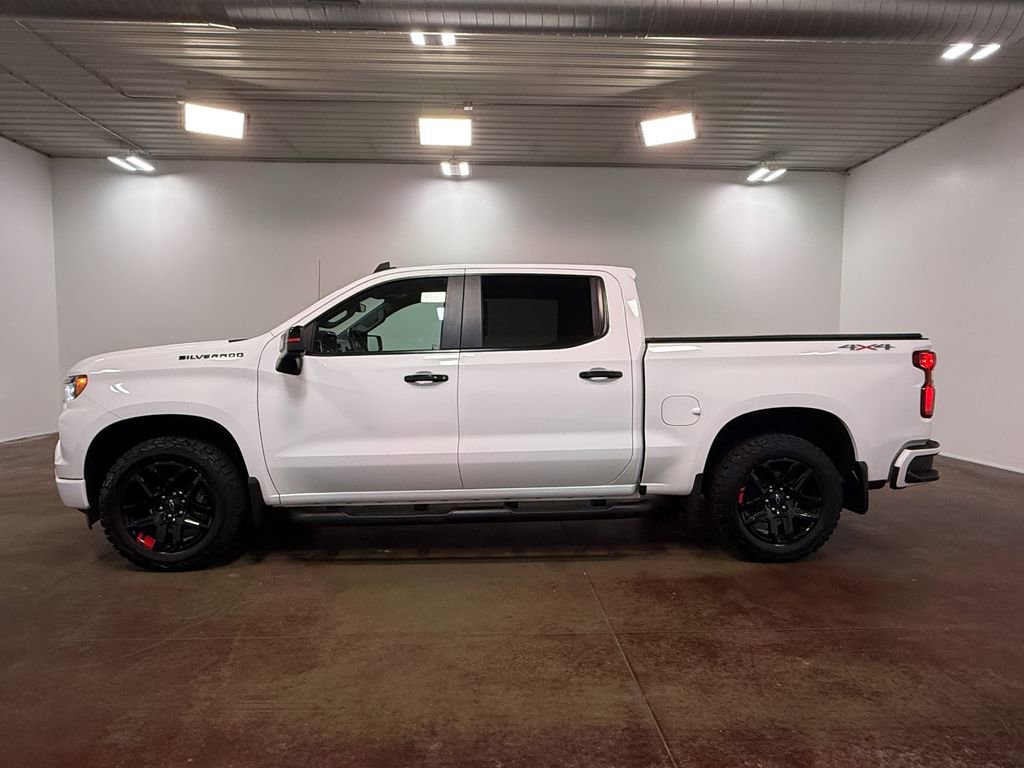 Used 2024 Chevrolet Silverado 1500 RST w/ Redline Edition AWD/4WD image 6