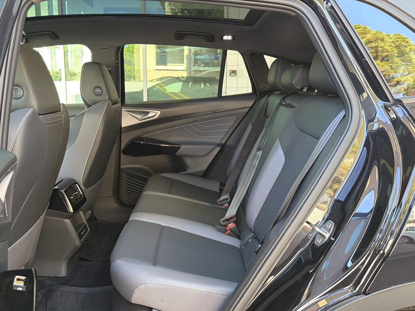Certified 2023 Volkswagen ID.4 Pro S AWD/4WD image 15