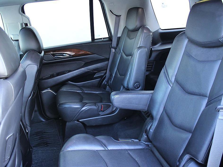 Used 2017 Cadillac Escalade Premium Luxury image 16