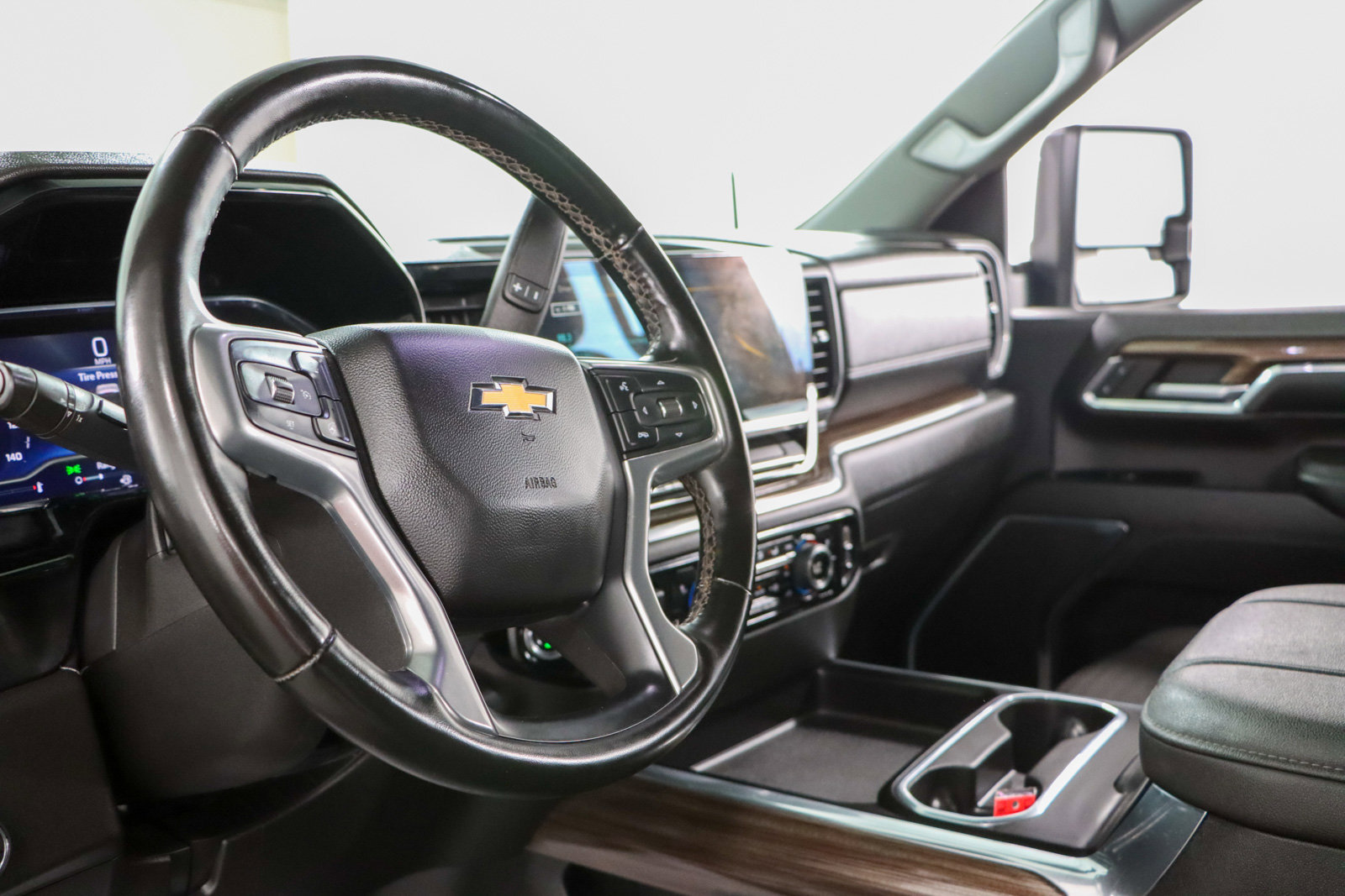 Used 2024 Chevrolet Silverado 3500 LT w/ Convenience Package AWD/4WD image 24