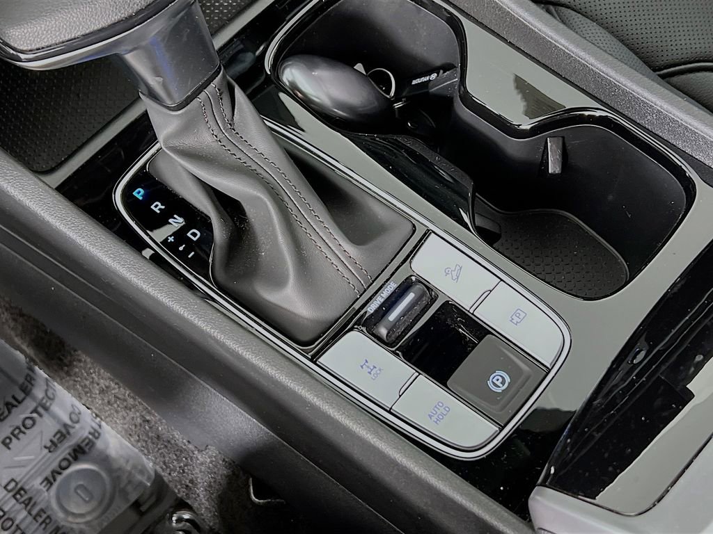 Certified 2025 Hyundai Santa Cruz SEL image 17