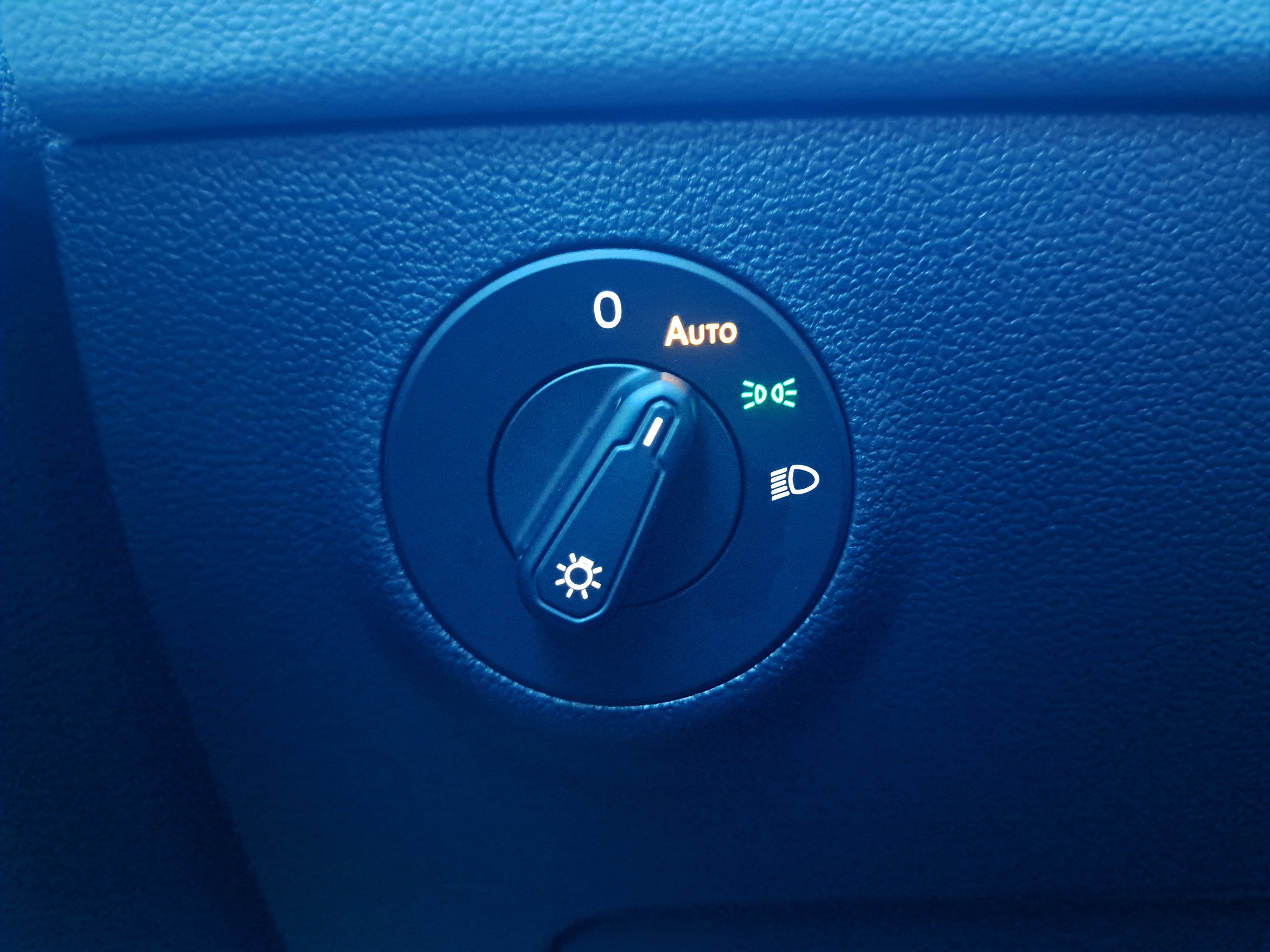 Used 2024 Volkswagen Taos SE image 26