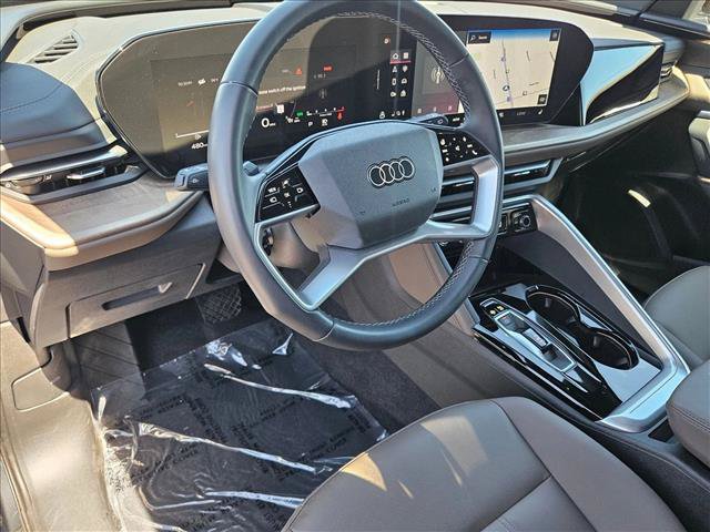 Used 2025 Audi Q5 Premium w/ Convenience Package AWD/4WD image 10