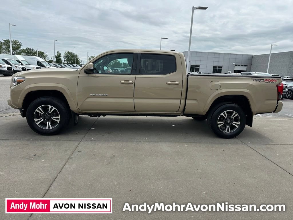 Used 2018 Toyota Tacoma TRD Sport AWD/4WD image 5