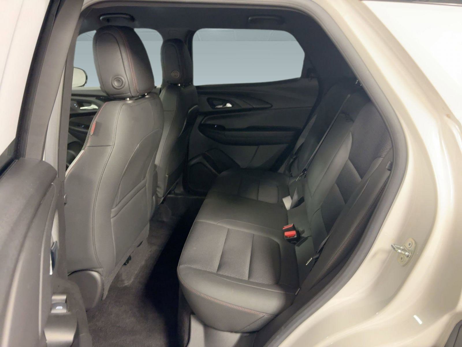 Used 2023 Chevrolet TrailBlazer RS w/ Technology Package image 27