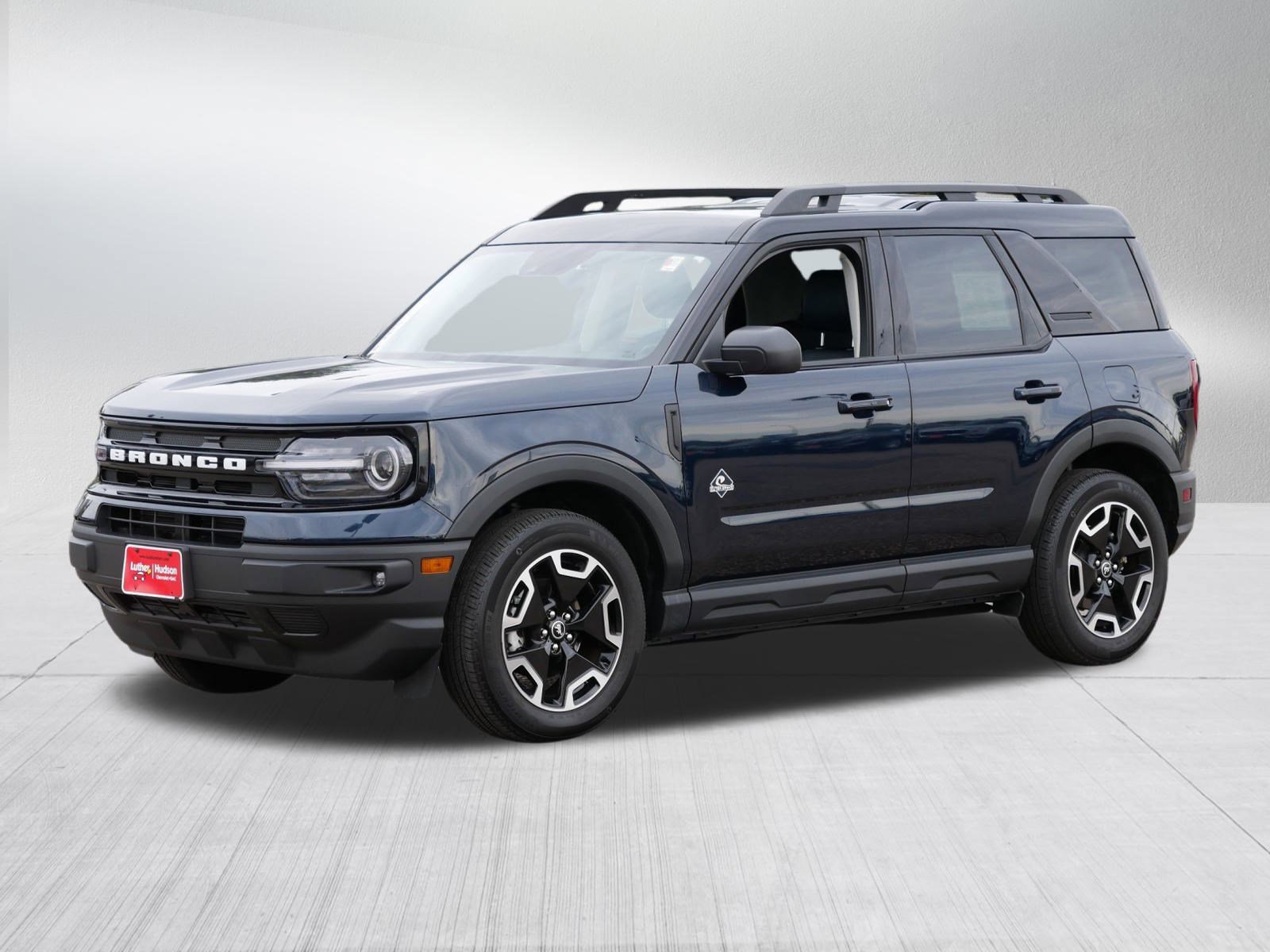 Used 2022 Ford Bronco Sport Outer Banks w/ Tech Package image 3