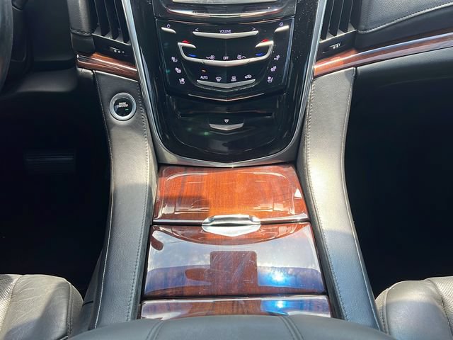 Used 2015 Cadillac Escalade Premium AWD/4WD image 16