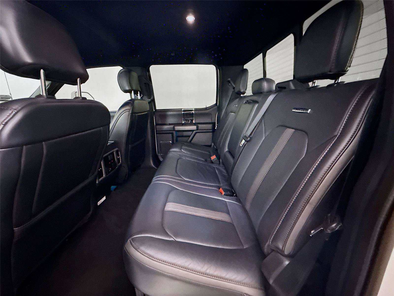 Used 2022 Ford F450 Platinum w/ FX4 Off-Road Package AWD/4WD image 19