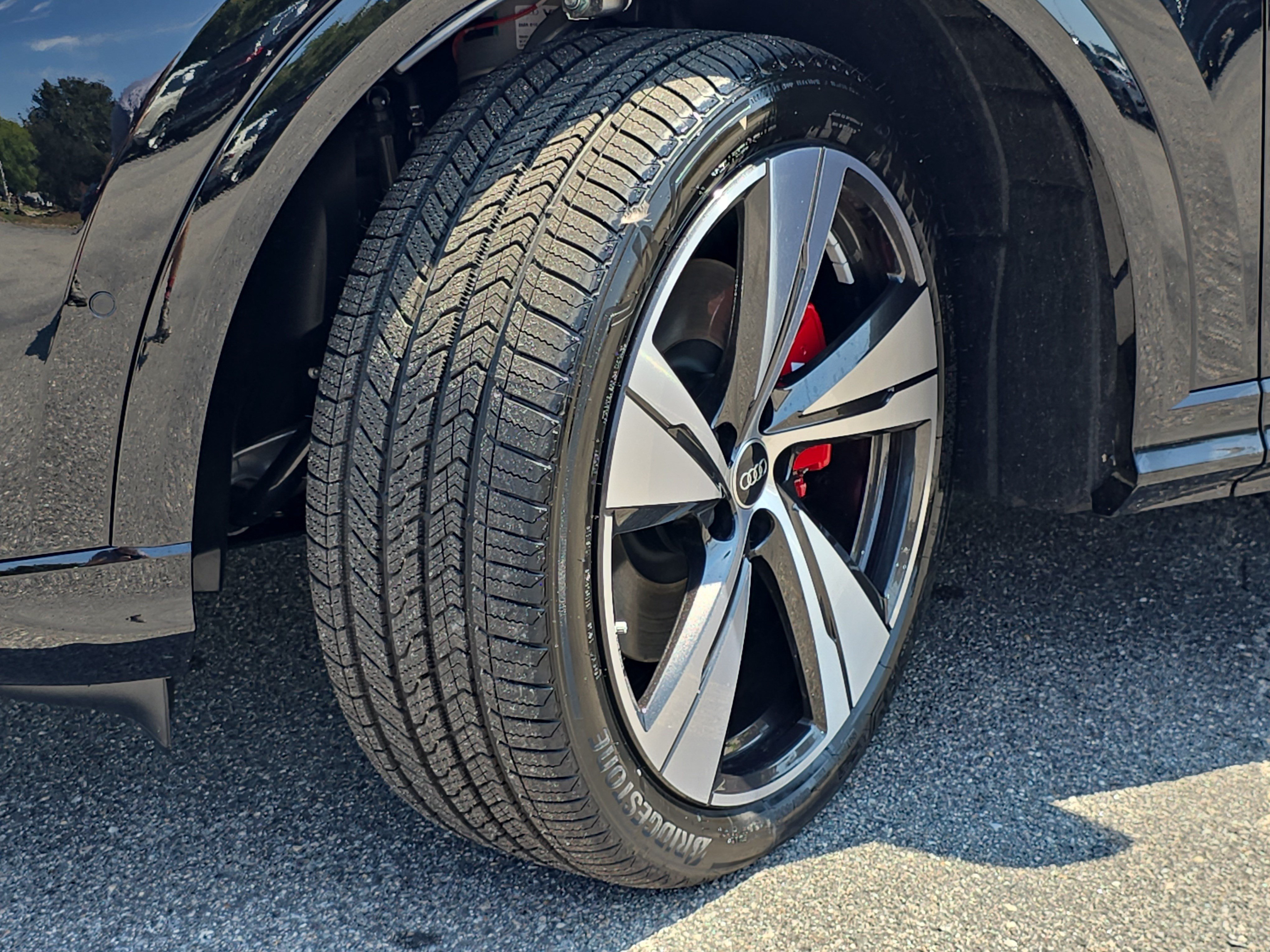 New 2026 Audi SQ5 Prestige AWD/4WD image 30