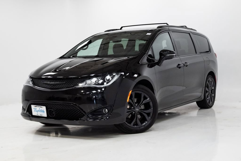 Used 2020 Chrysler Pacifica Limited FWD image 1