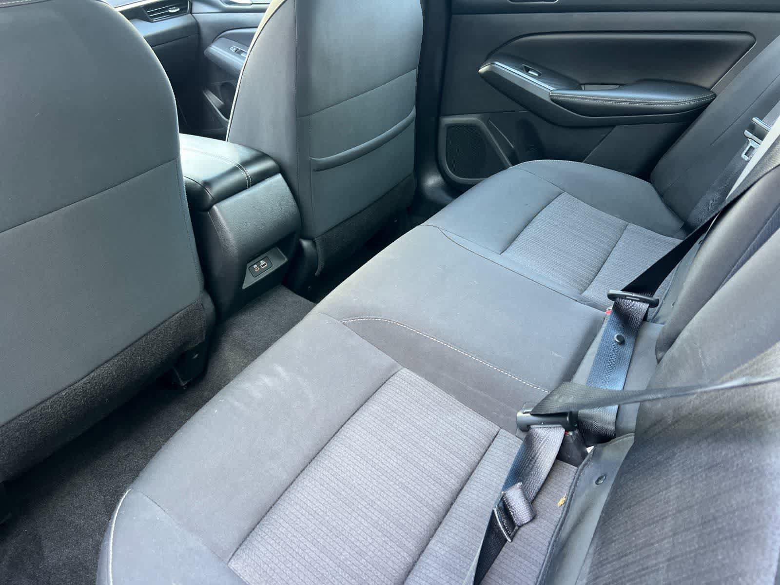 Used 2025 Nissan Altima 2.5 SV AWD/4WD image 5