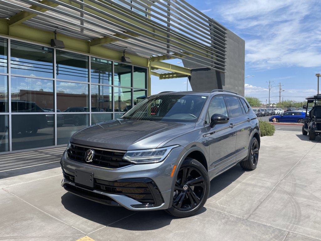 Used 2023 Volkswagen Tiguan SE R-Line