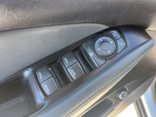 Used 2019 Buick Enclave Essence image 11