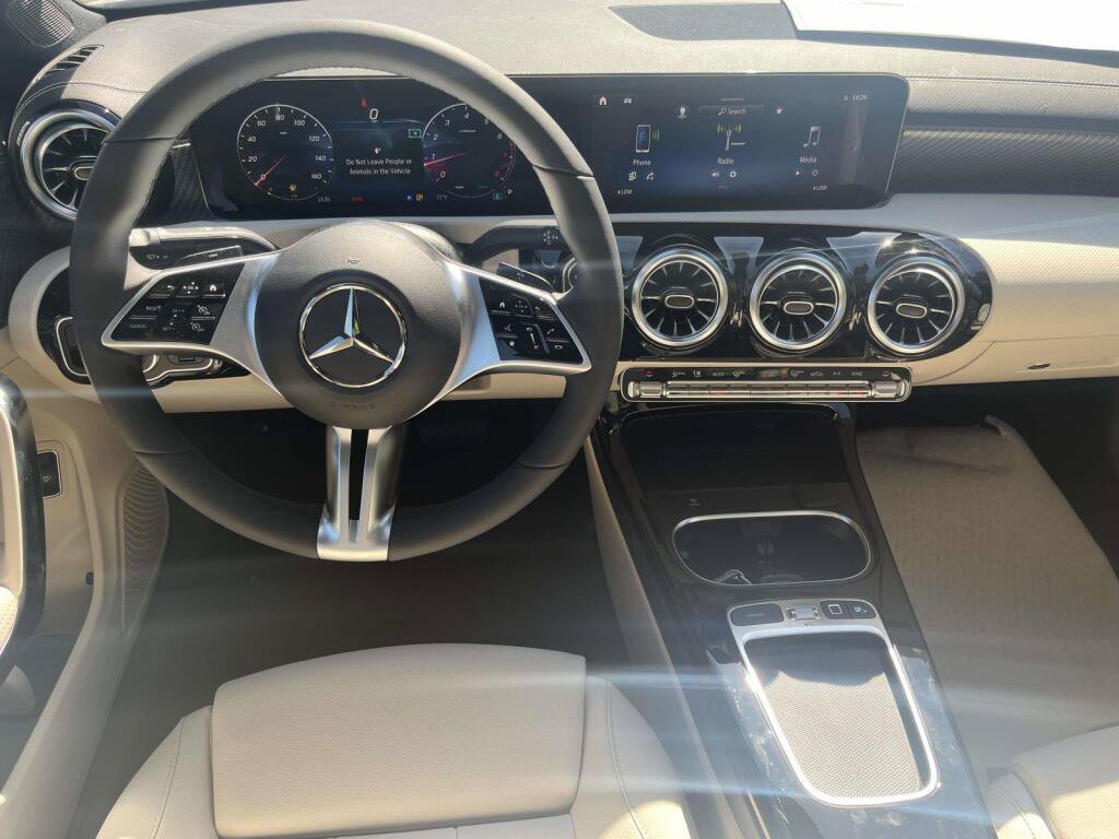 New 2026 Mercedes-Benz CLA 250 4MATIC image 2