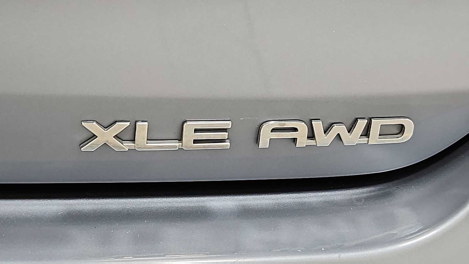 Certified 2022 Toyota Highlander XLE AWD/4WD image 30