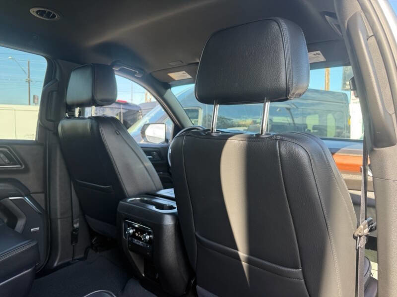 Used 2025 GMC Yukon XL Denali image 15