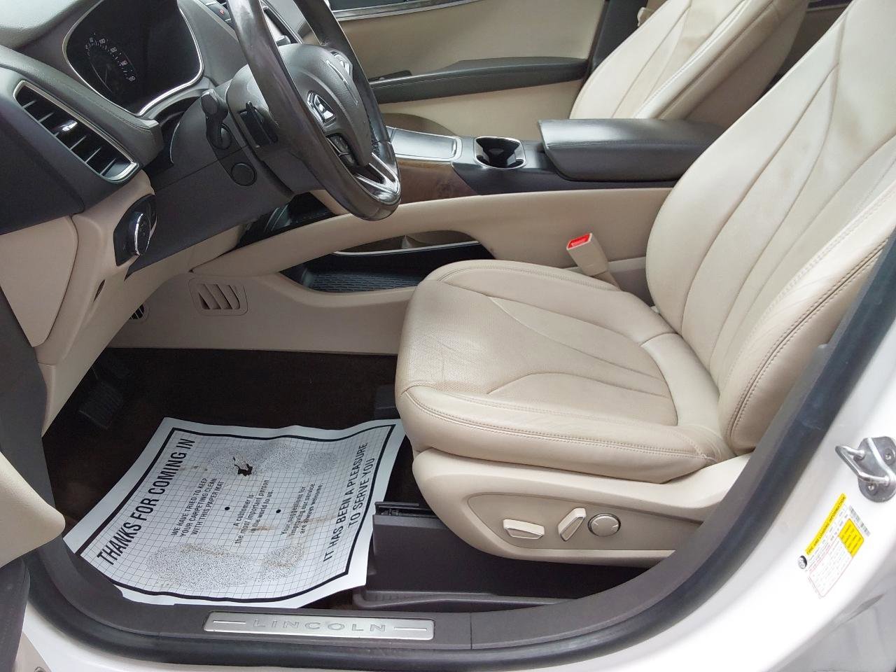 Used 2016 Lincoln MKX Reserve w/ Climate Package image 22