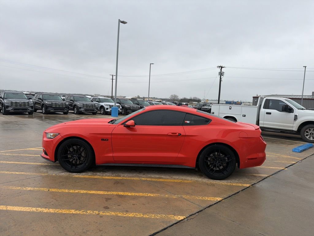 Used 2016 Ford Mustang GT image 4