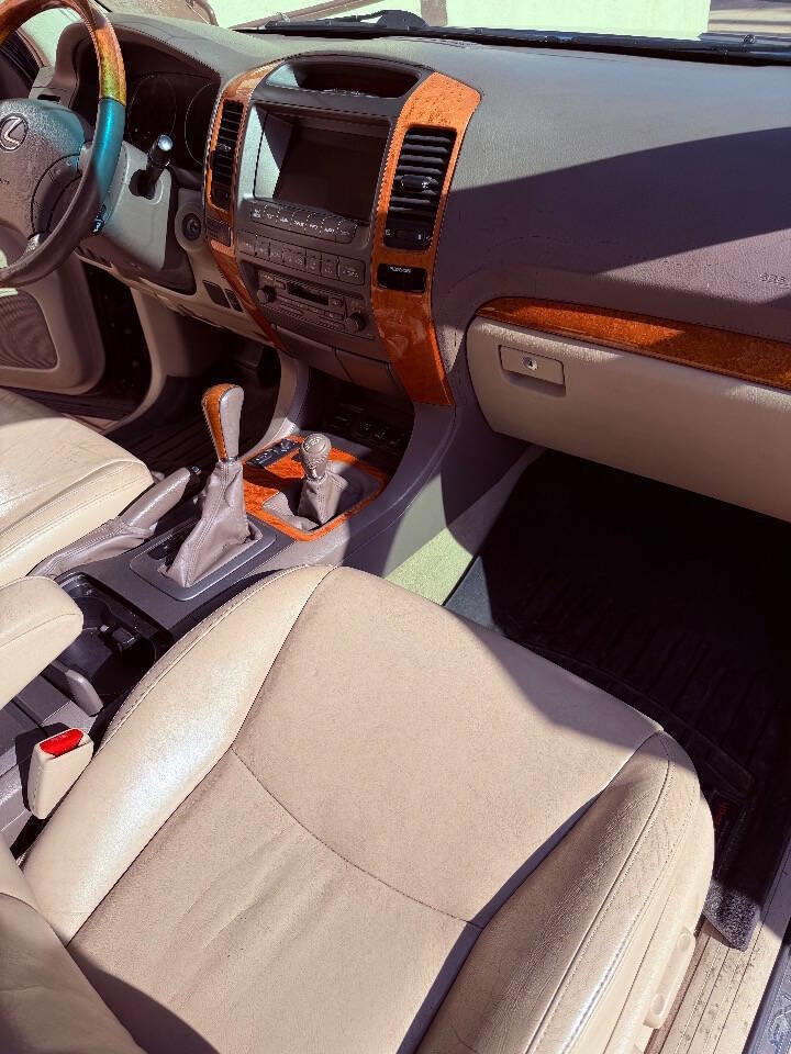 Used 2005 Lexus GX 470 image 10