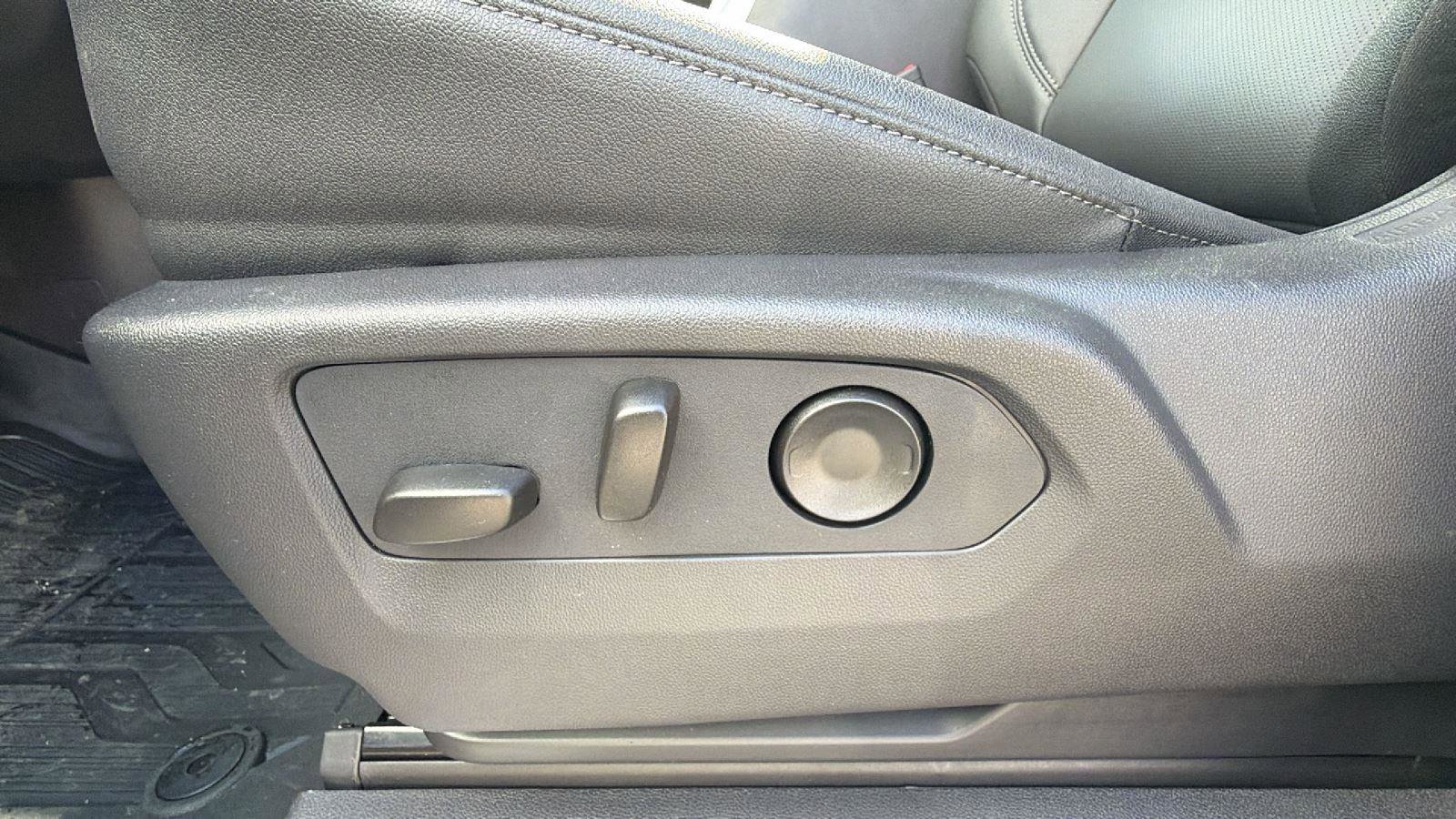 New 2026 GMC Sierra 1500 SLT w/ SLT Premium Plus Package image 16