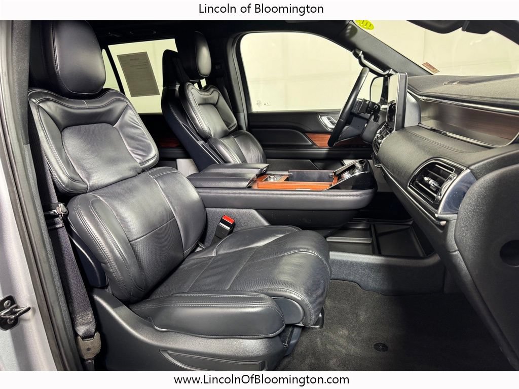 Used 2023 Lincoln Navigator Reserve AWD/4WD image 10