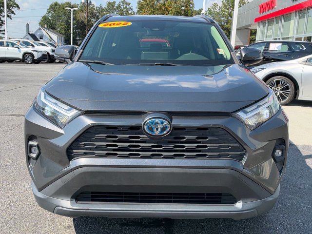 Used 2022 Toyota RAV4 XLE Premium AWD/4WD image 9