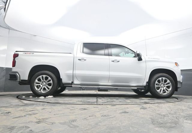 Used 2023 Chevrolet Silverado 1500 LTZ AWD/4WD image 41
